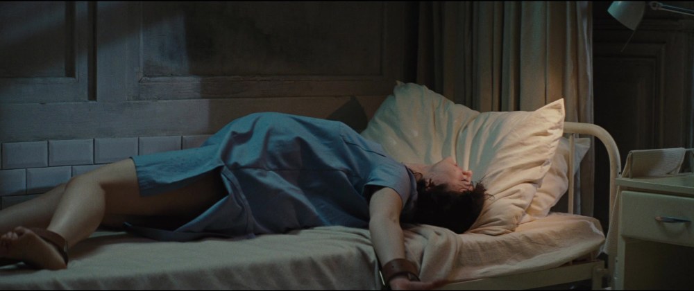 Девушка с вином иллюстрация