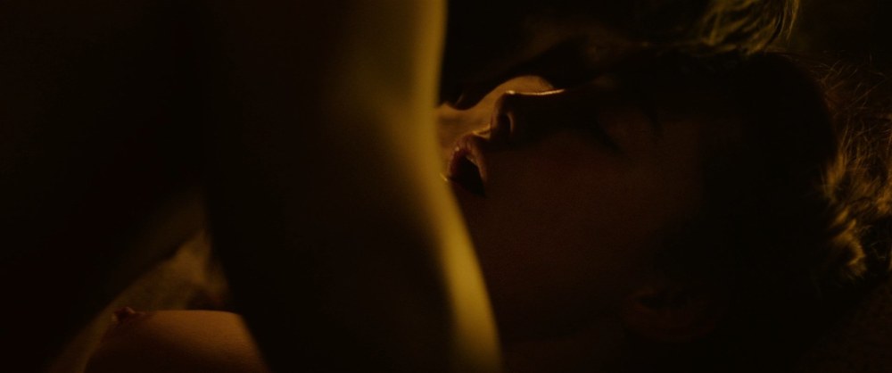 Провинциалка игра