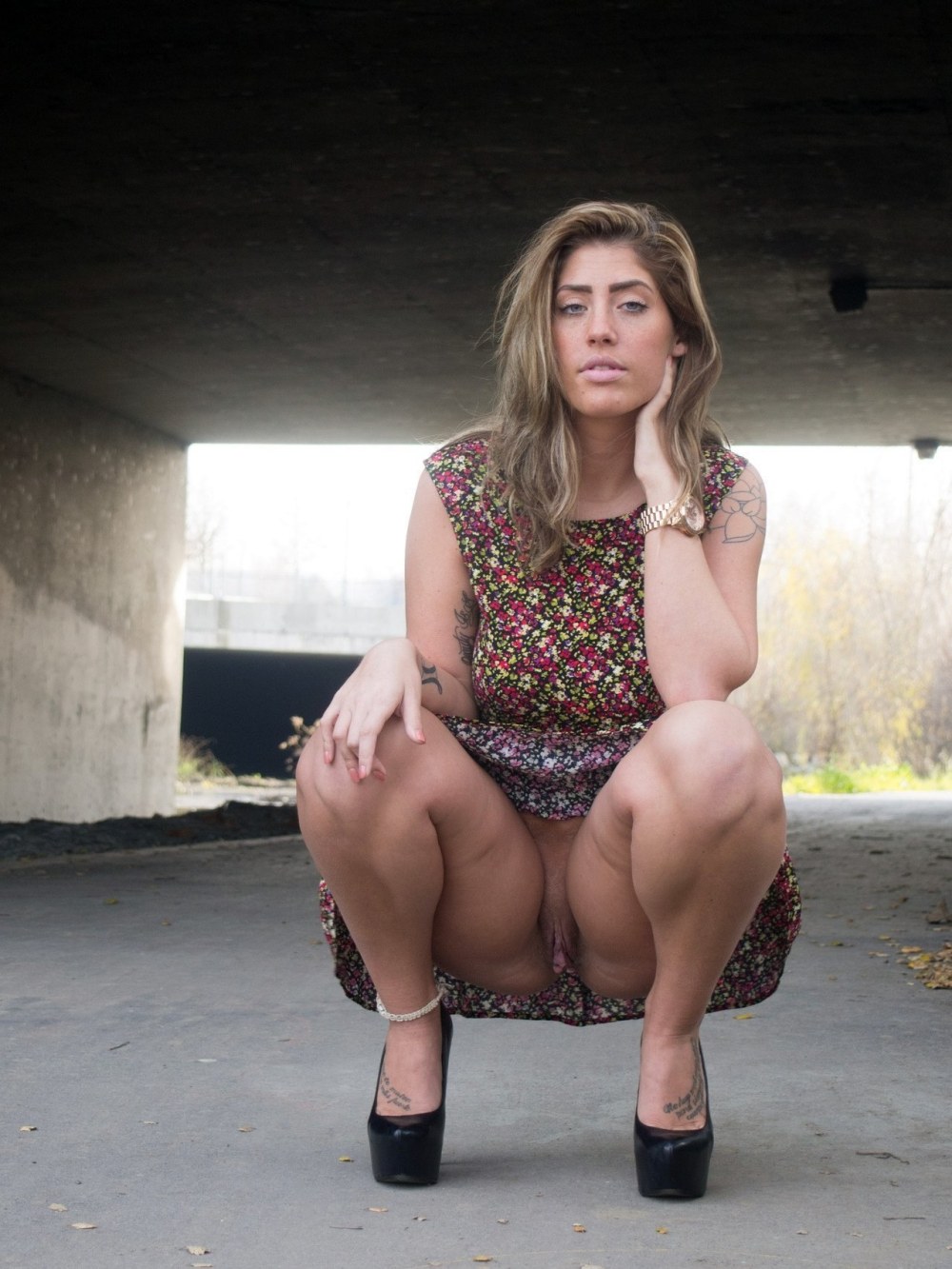 Пьяные зрелые бабы ссут