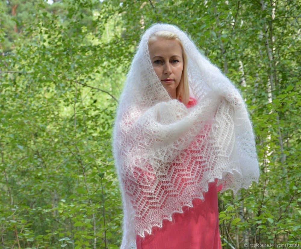 Фетиш вещами из козьего пуха