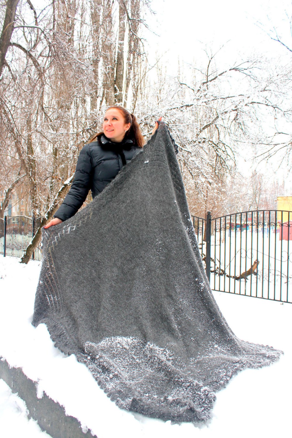 Пуховый платок фетиш