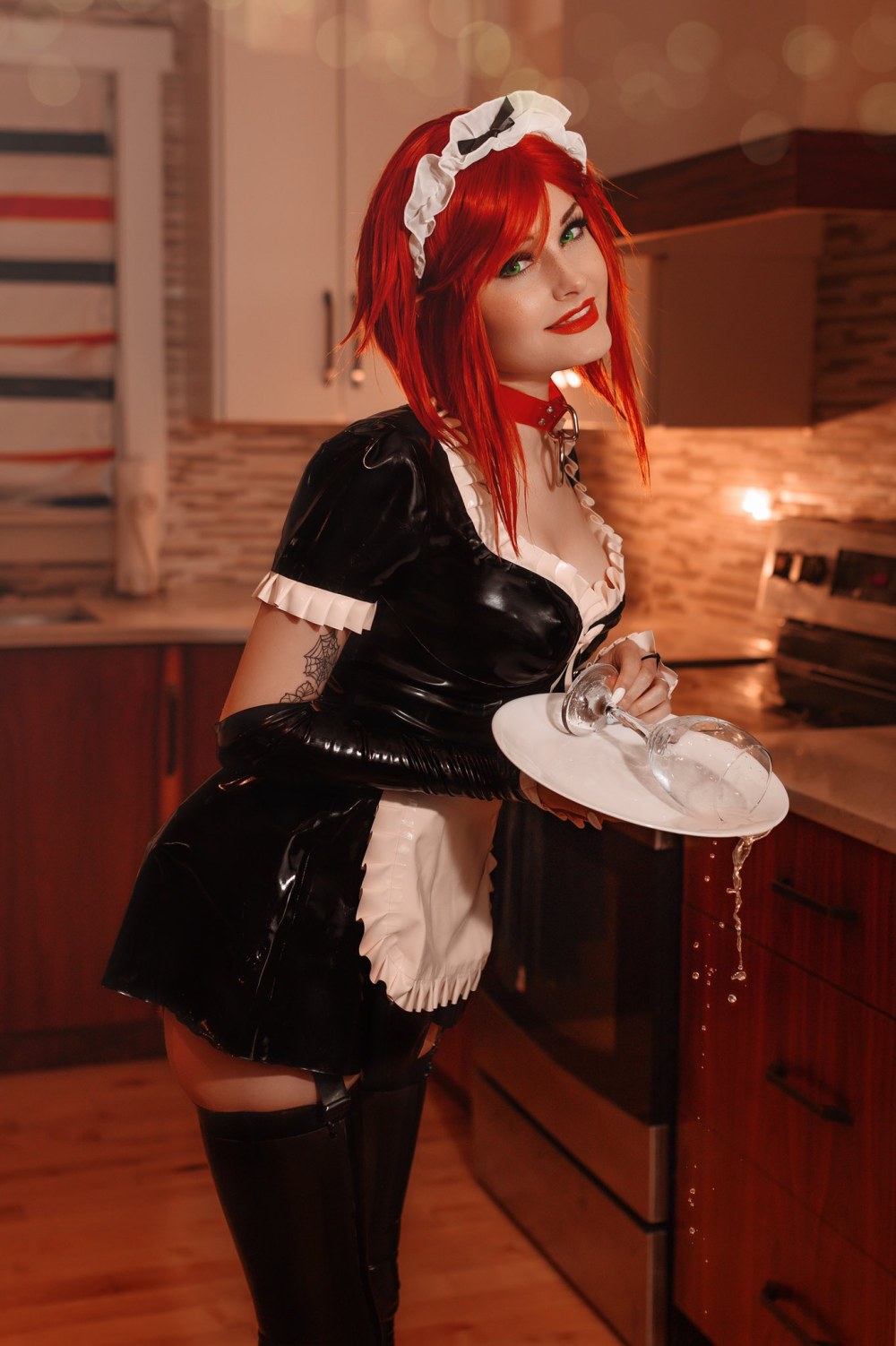 Костюм горничной из латекса