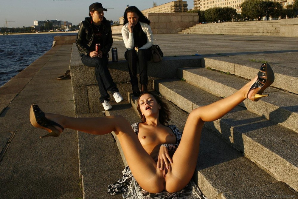 Голые женщины из Питера