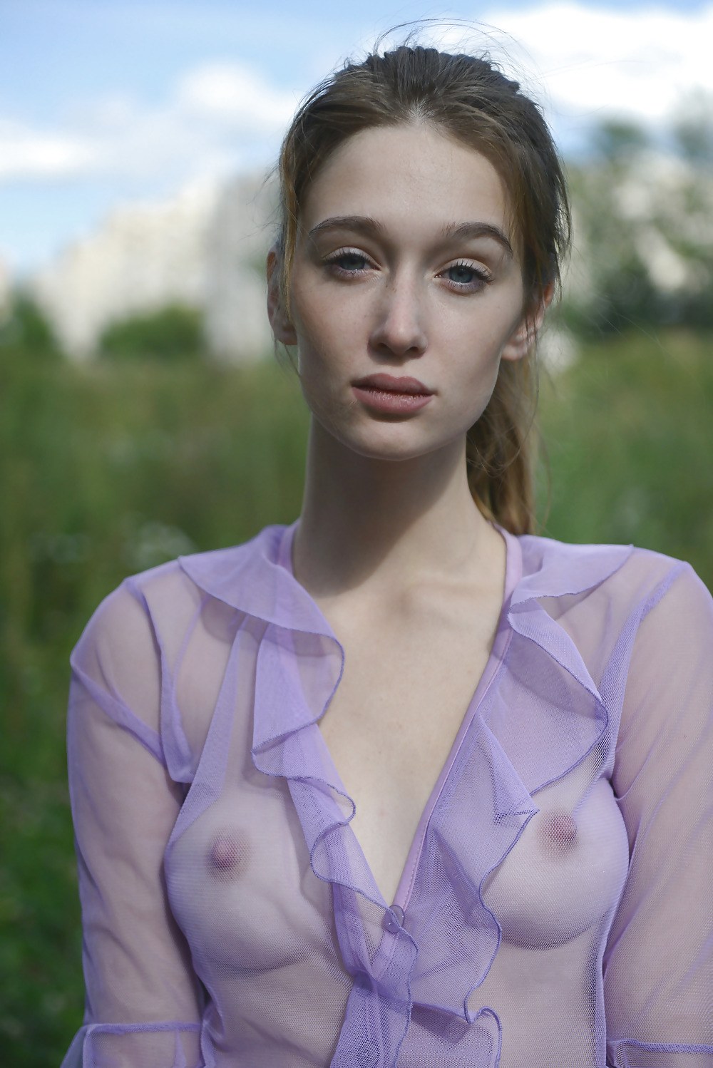 Мокрая белая блузка - порно видео на albatrostag.ru