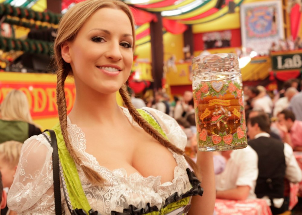 Октоберфест девушки дирндль