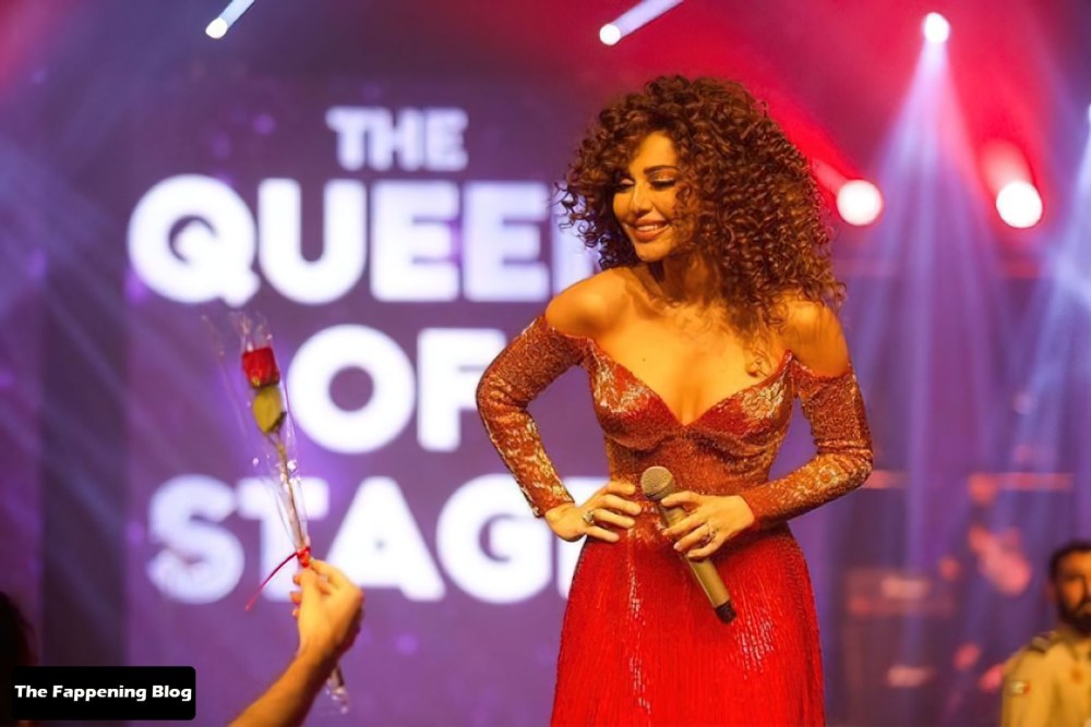 Myriam fares голая