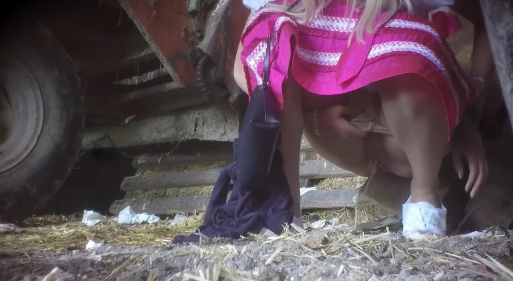 Толпой обкончали обоссали