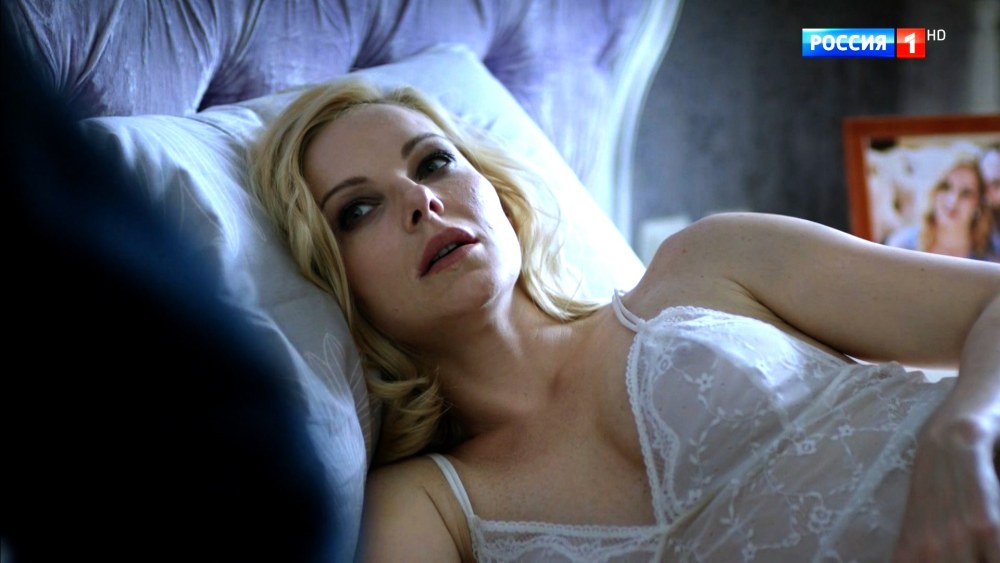 Анастасия Веденская босиком