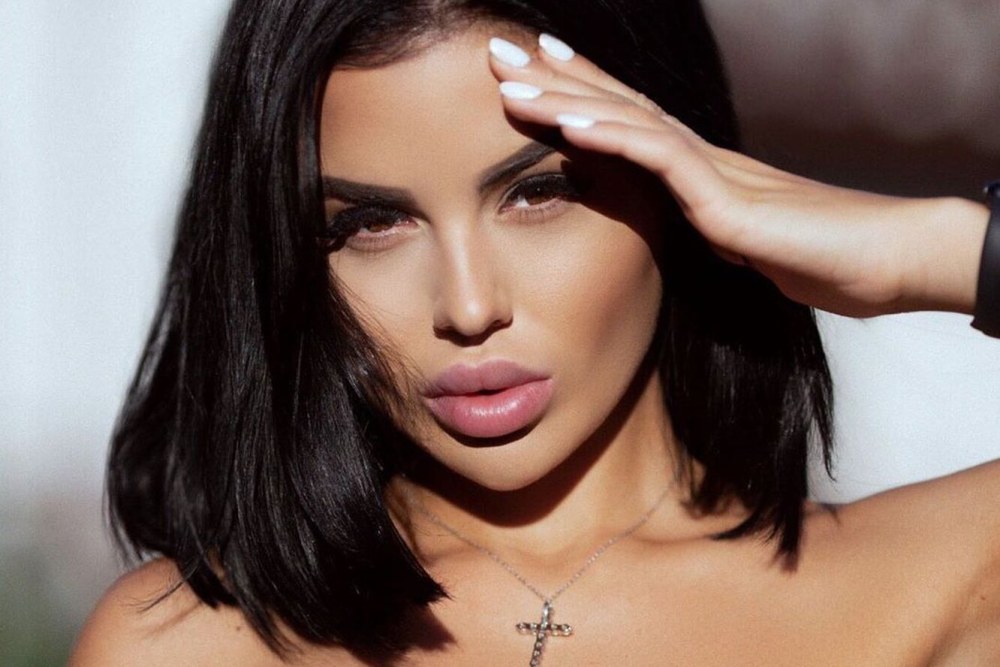 Дом 2 Яна Шафеева фигура