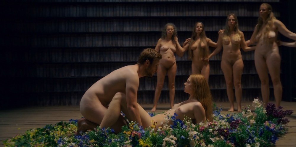 Анал у бассейна с Тиффани Татум