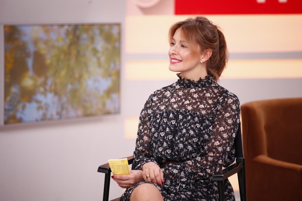 Елена Кравец танцы со звездами 2019