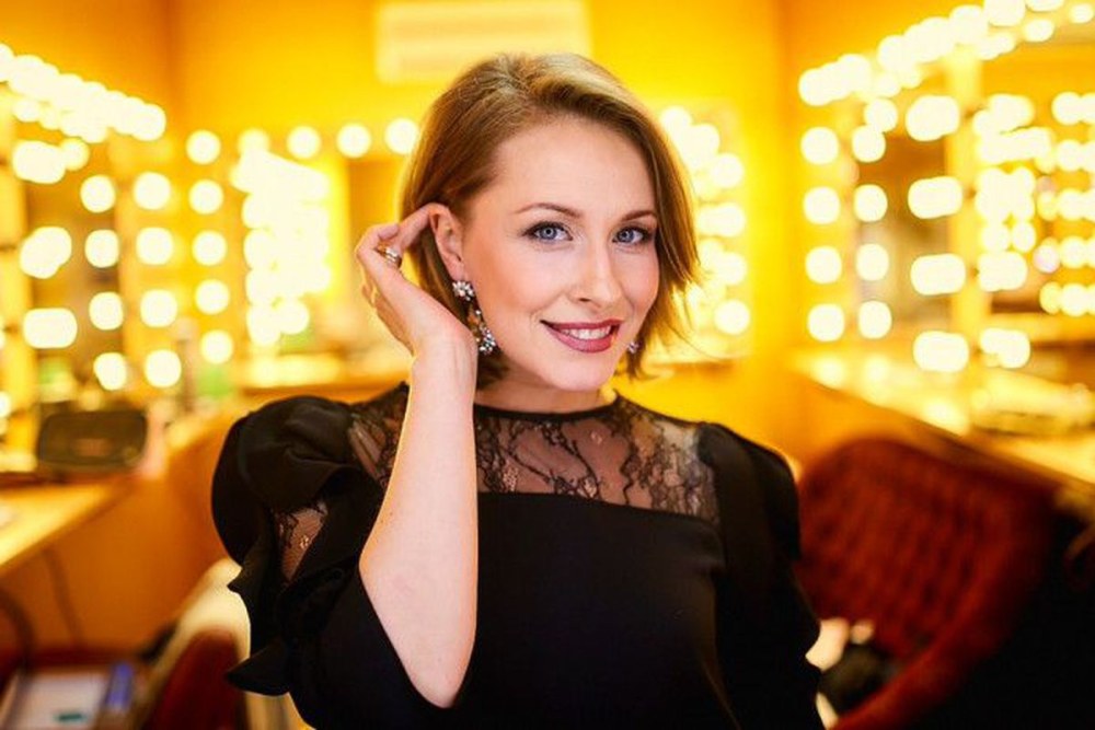 Елена Ленина в купальнике