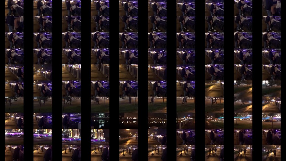 Занимаются любовью на траве голые