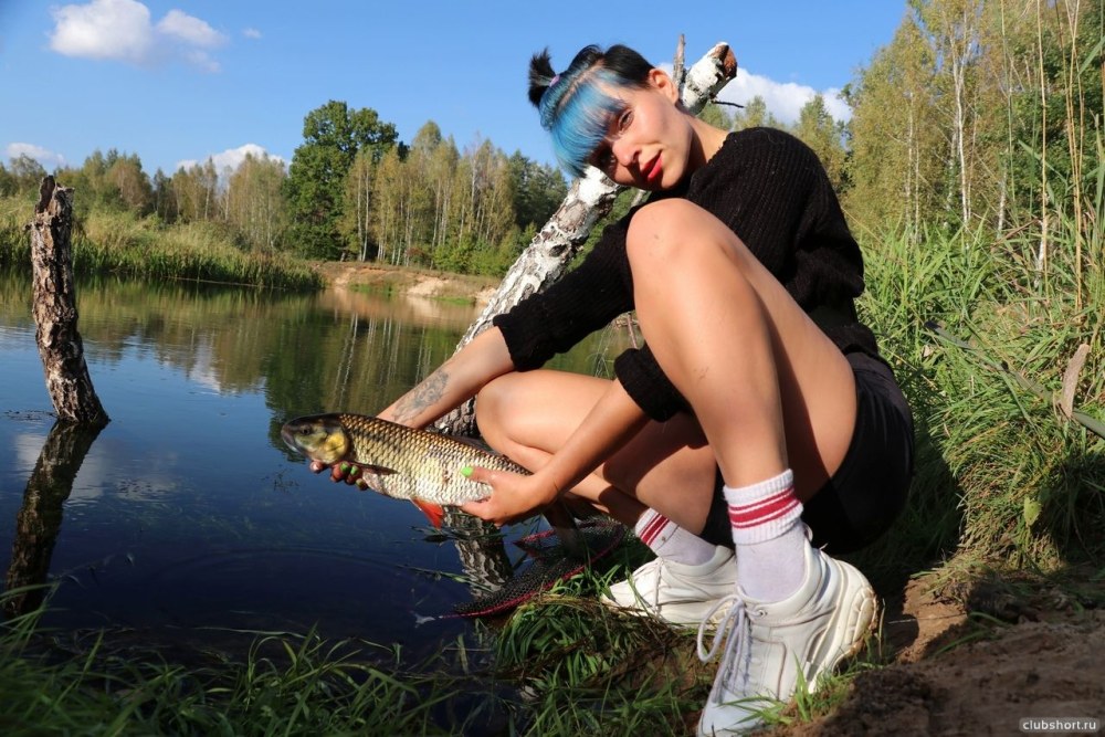 Рыбачка Яна