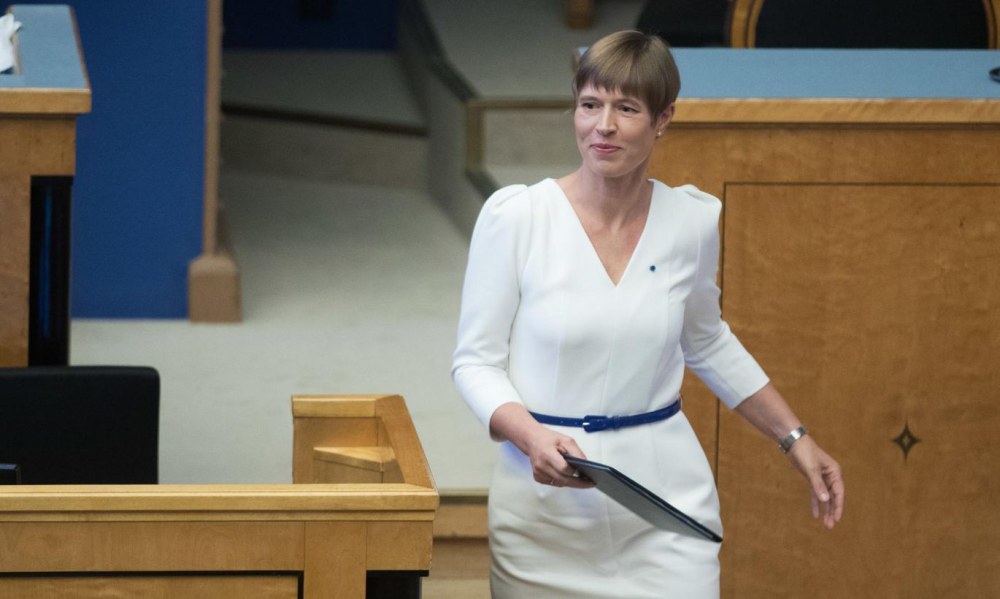 Президент Эстонии Керсти Кальюлайд в купальнике