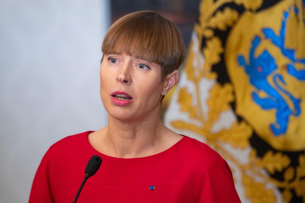 Президент Эстонии Керсти Кальюлайд в купальнике