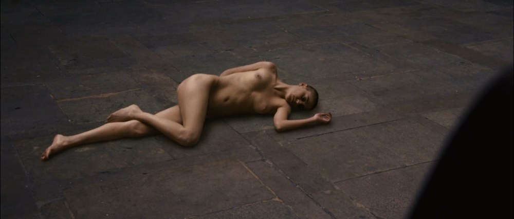 Сара Форестье парфюмер nude