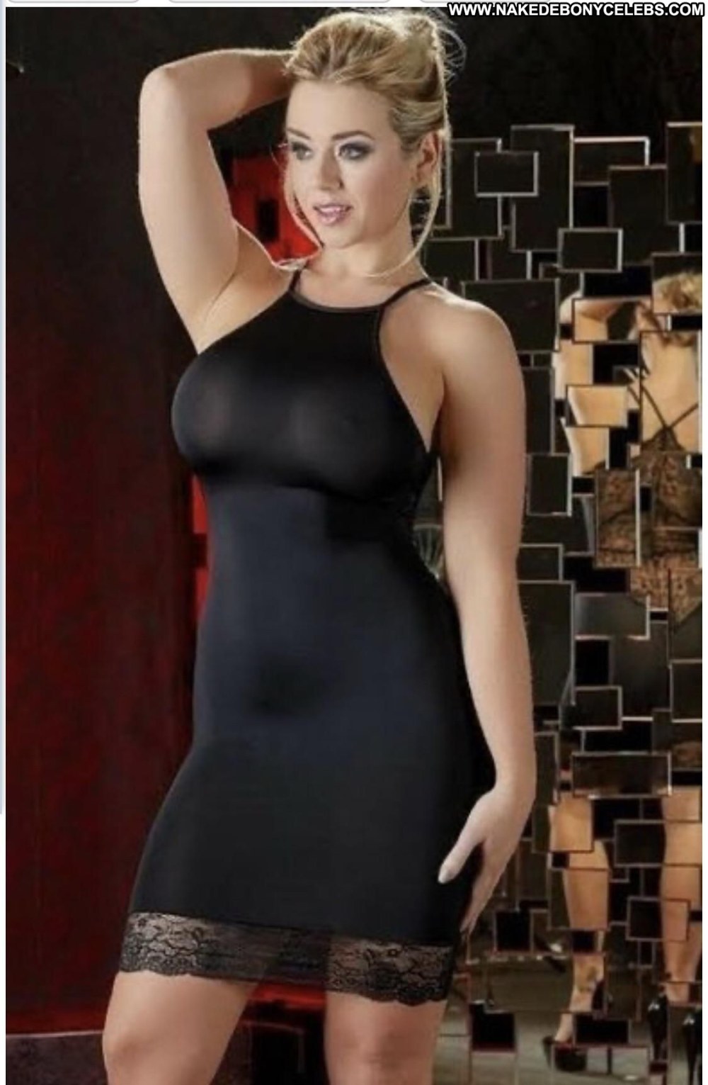 Трах блондинку в кожаных штанах