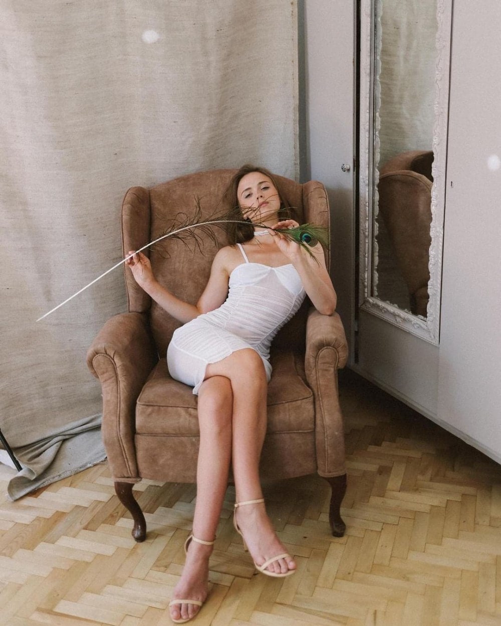 Белые звездочки на прозрачном фоне