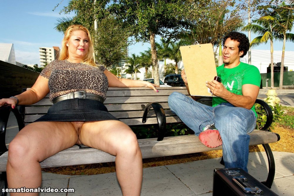 Зрелые толстушки в трусах