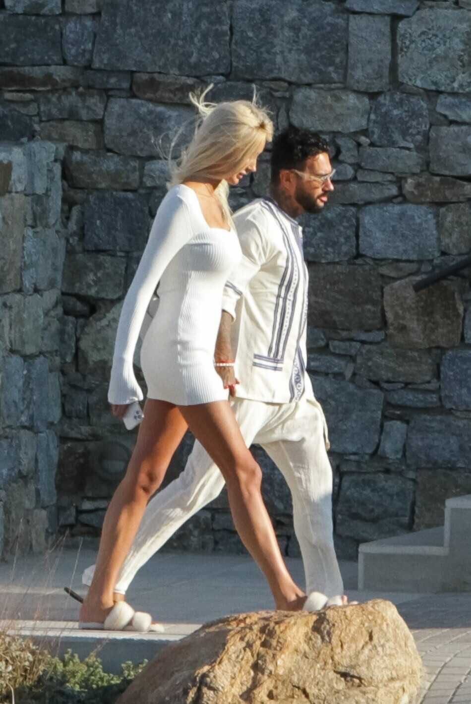 Новая девушка Тимати Саша Дони