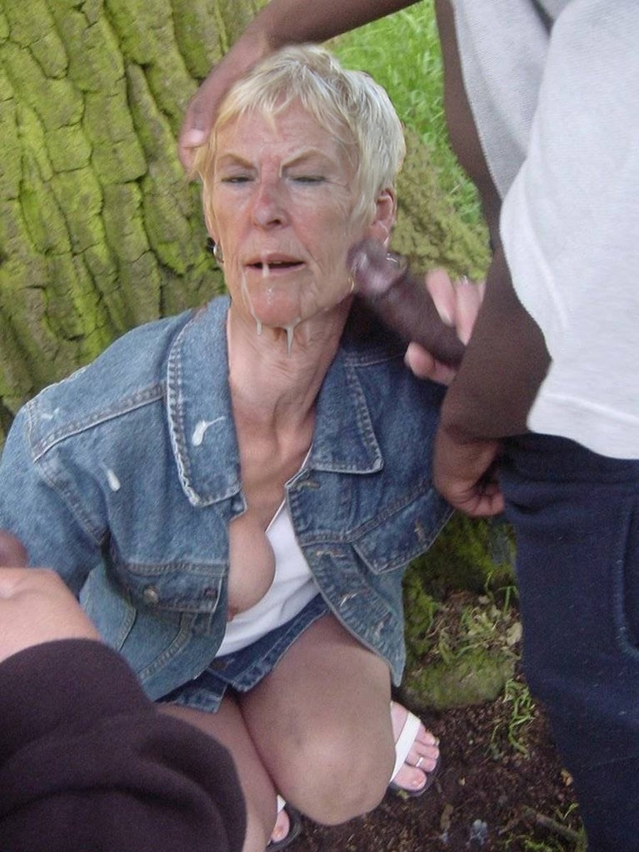 Девочку оттрахали в лесу