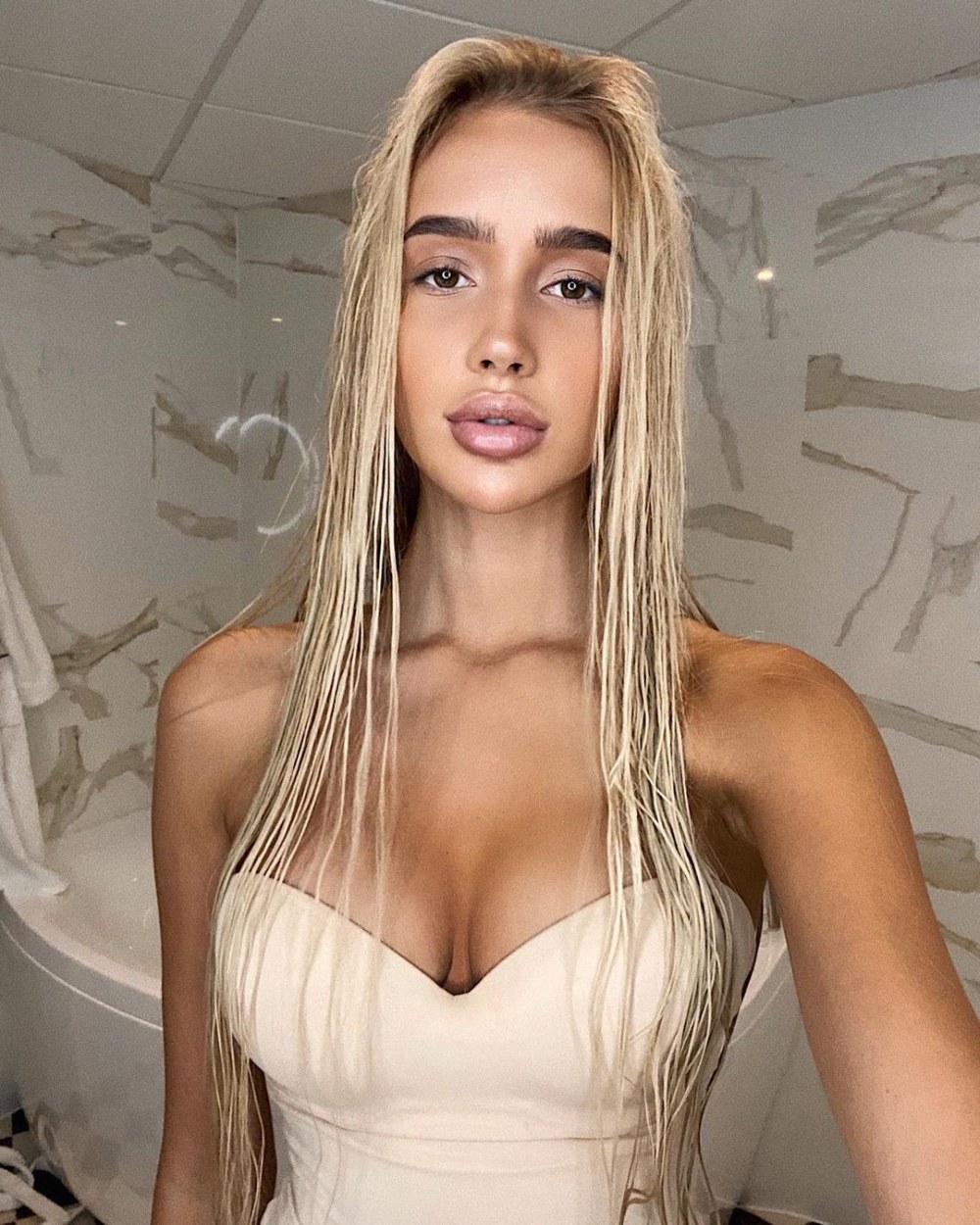 Новая девушка Тимати Саша Дони