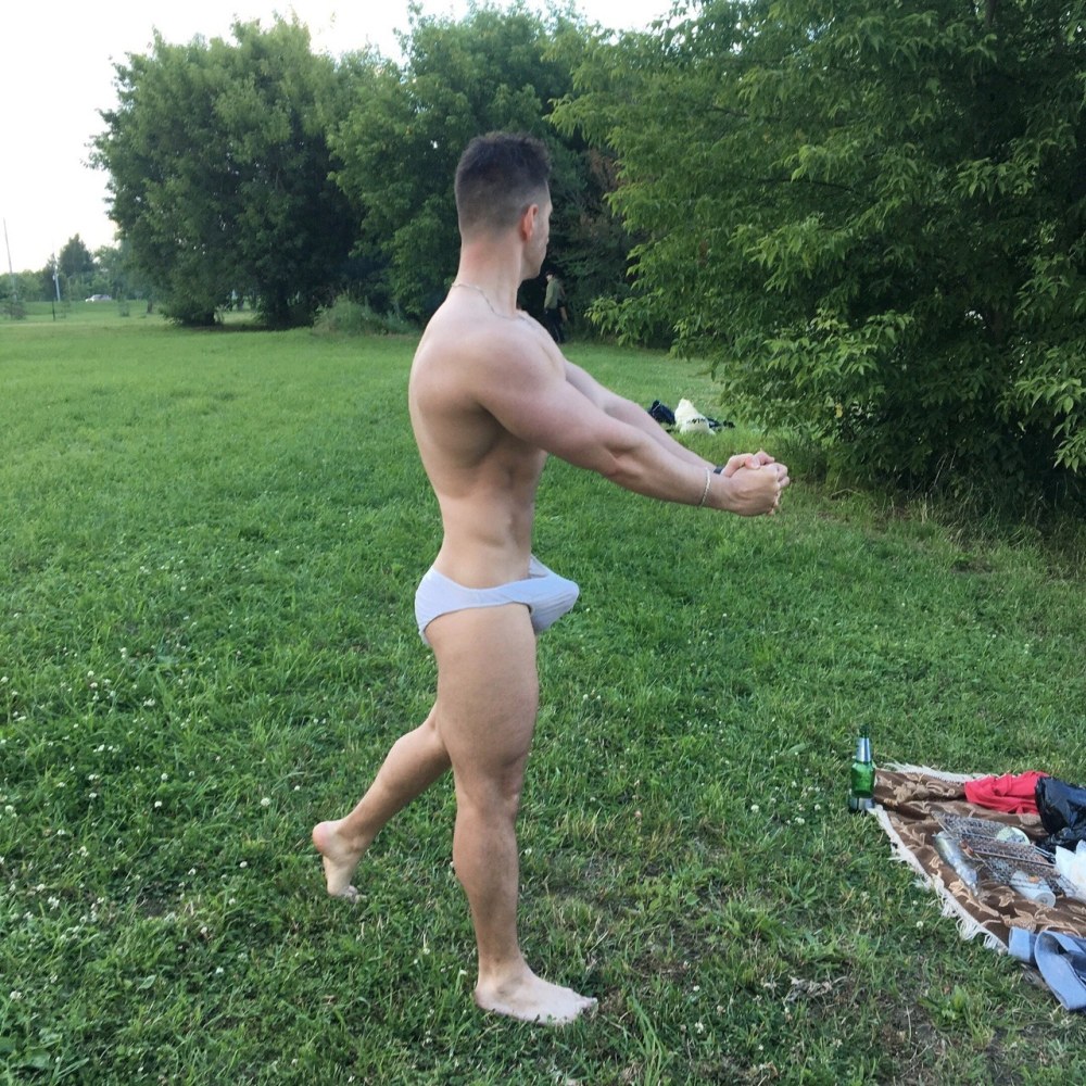 Позы для туалета по утрам