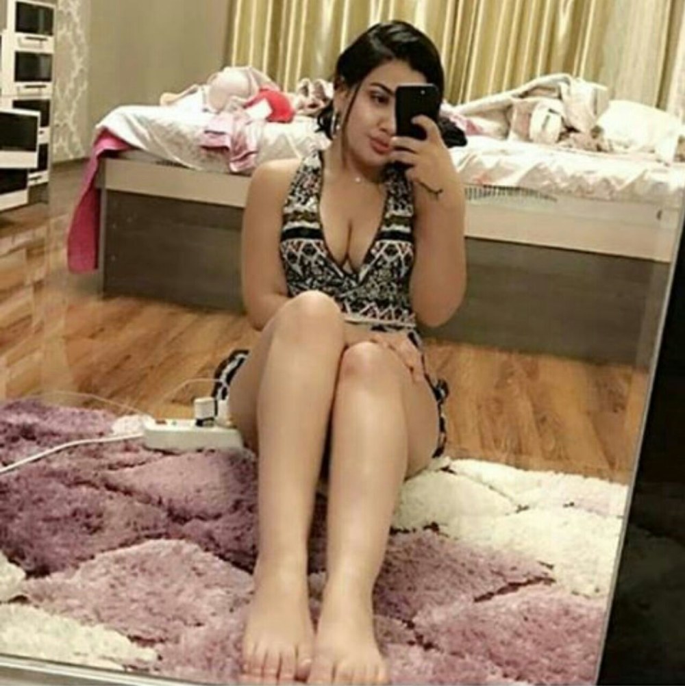 Метро Кузьминки девушки