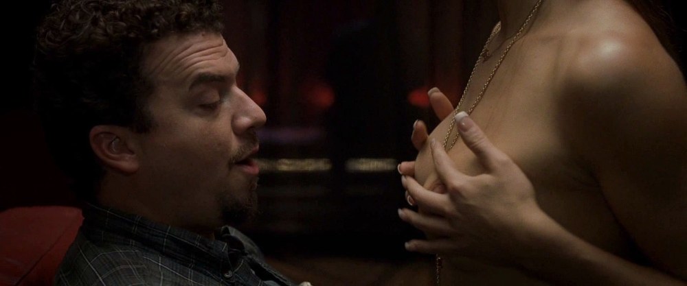 Бьянка Круз голая грудь