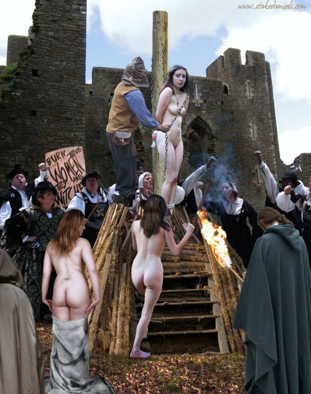 Голые женщины перед казнью