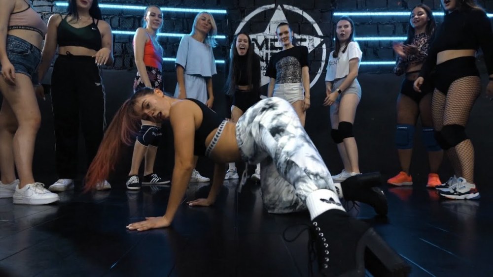 Келли Брук ради выживания