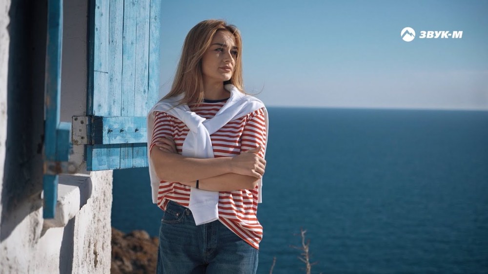 Элис Гудвин в Нижнем белье