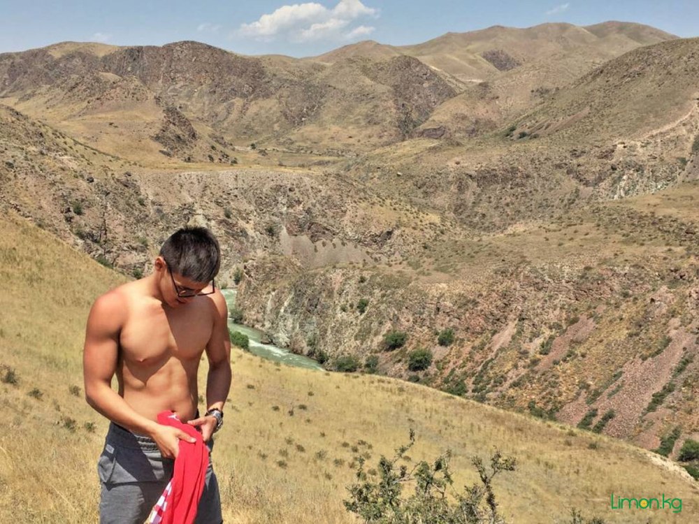 Кыргызские Певцы голые