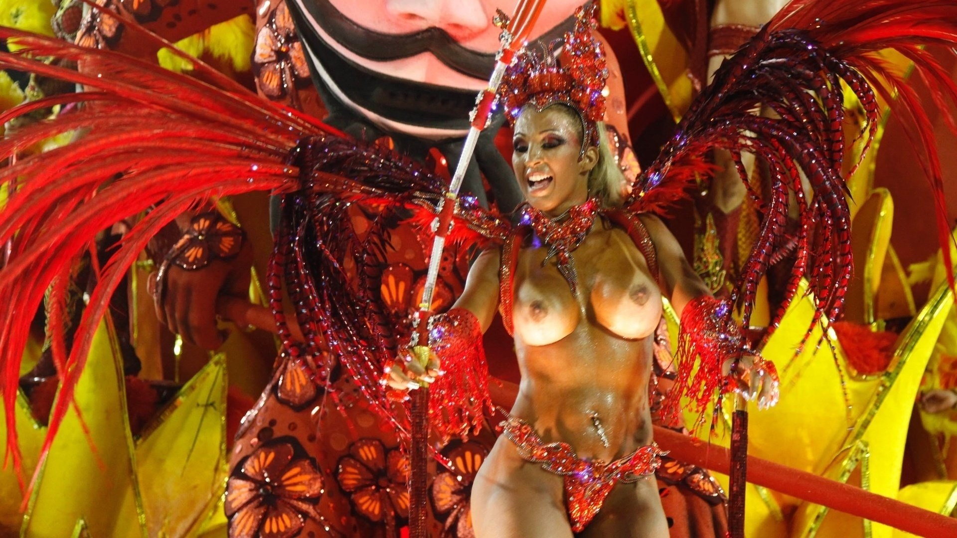 смотреть бразильский карнавал с голыми фото 52