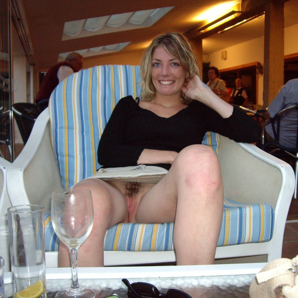 Зрелая засветила манду