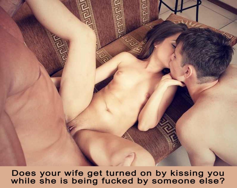 Жена целуется с другом порно видео