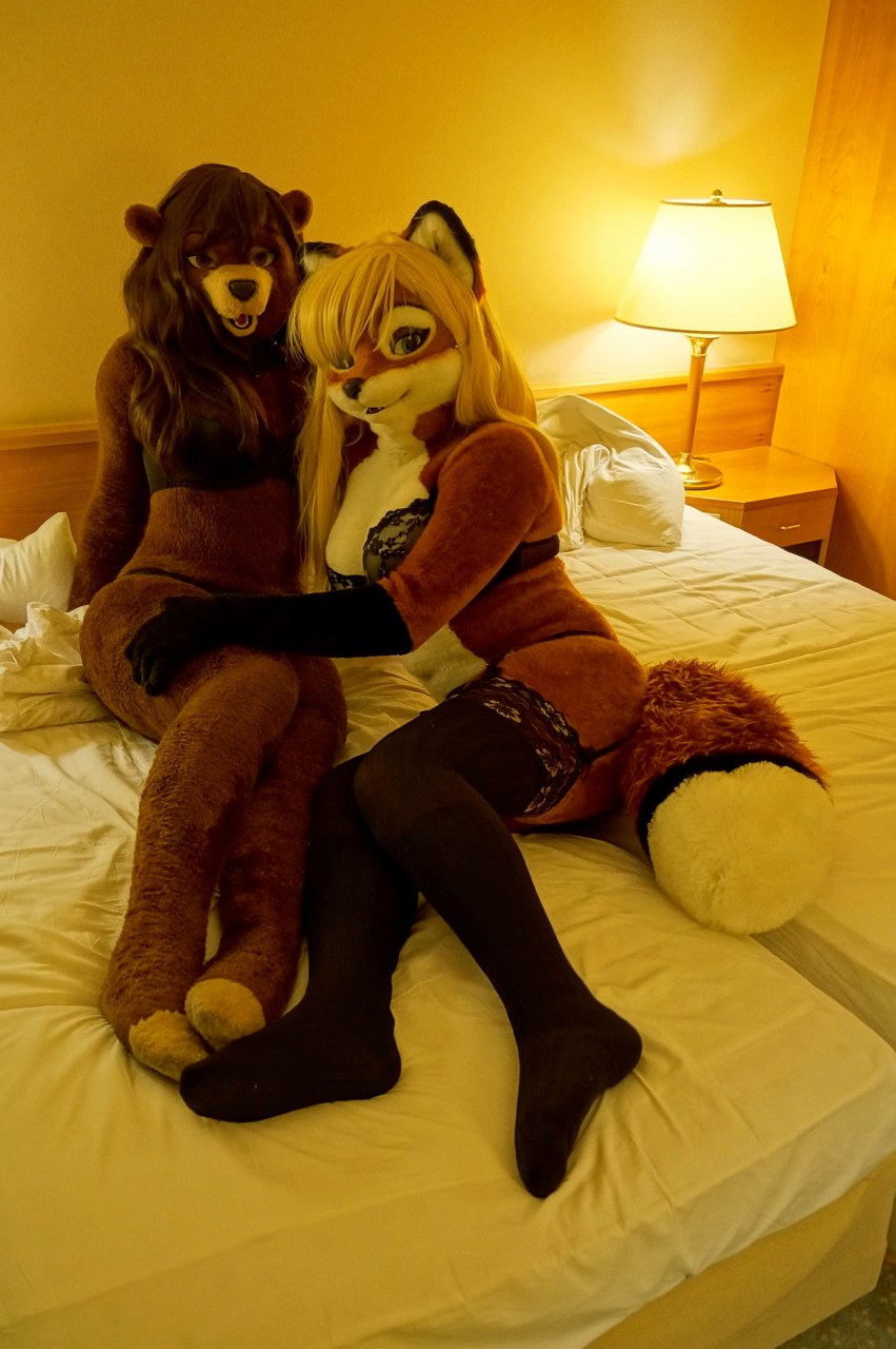 Фури в эротическом костюме