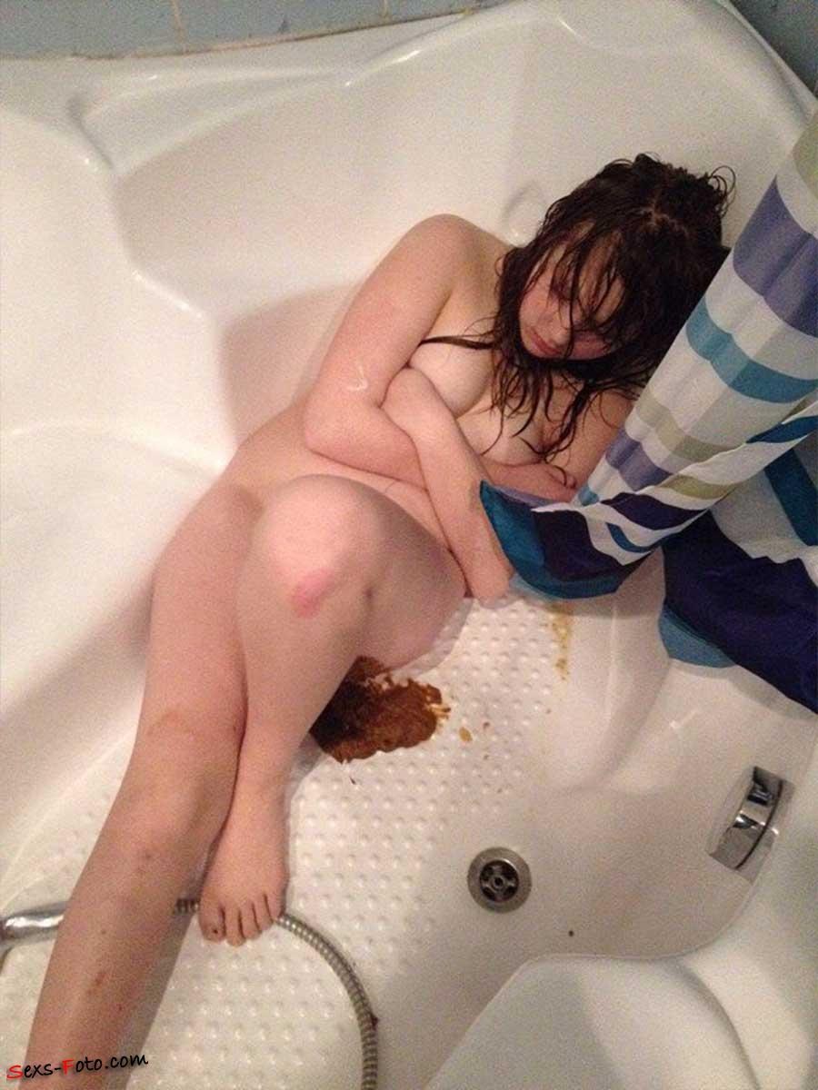 Девушка обкакалась в ванной