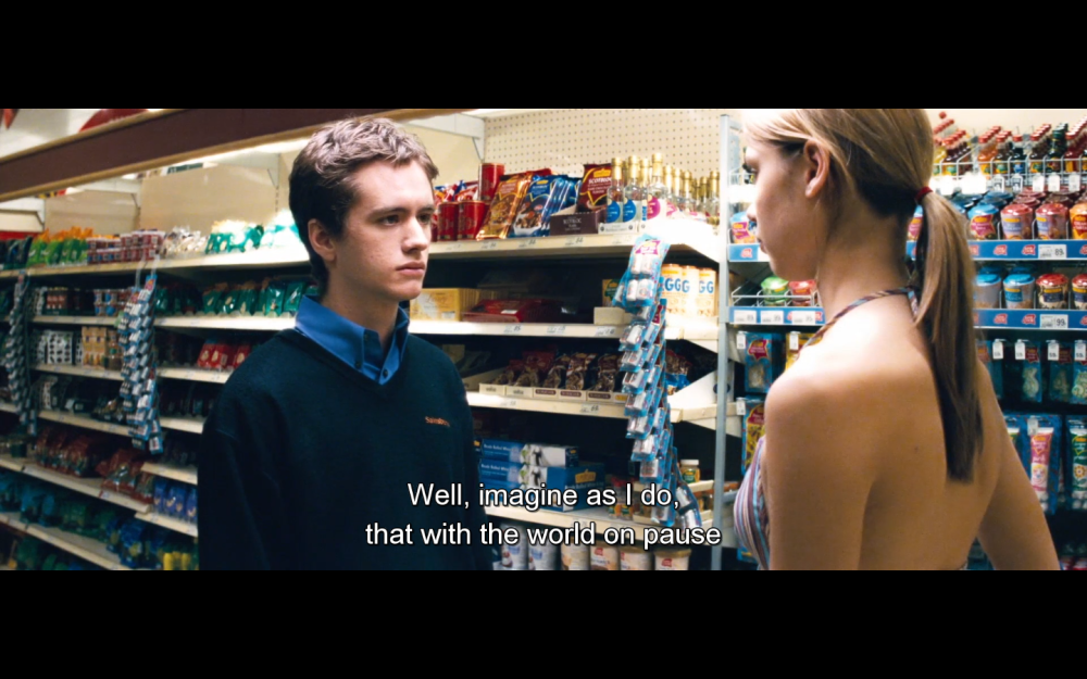 Раздел девушку в магазине