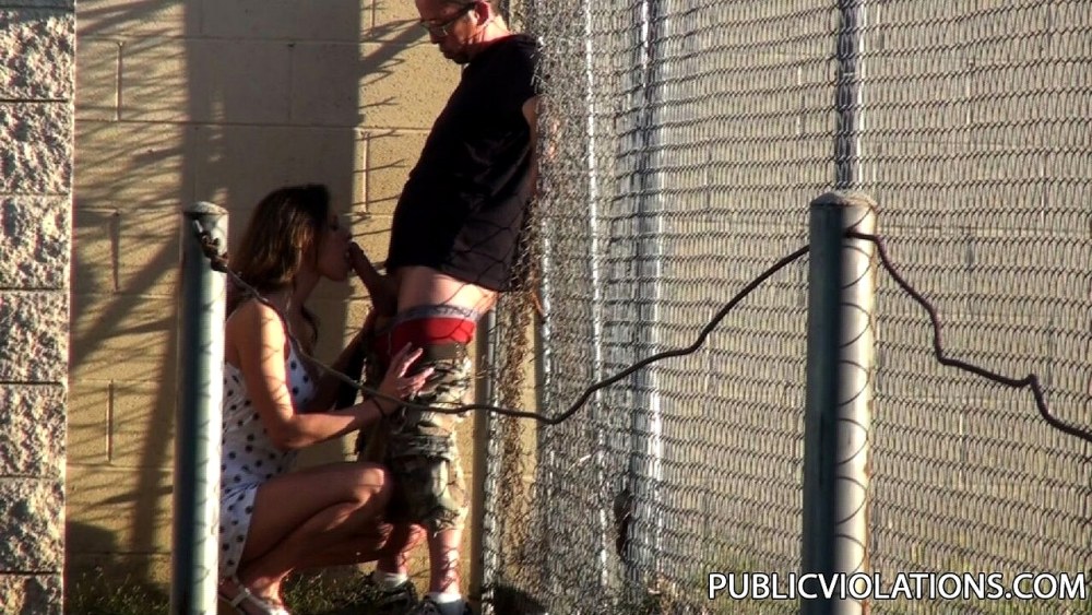 Ебутся на улице скрытая съемка