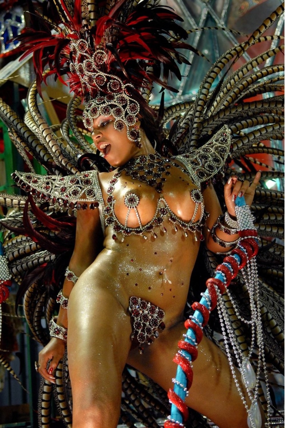 порно бразильском карнавале фото 31