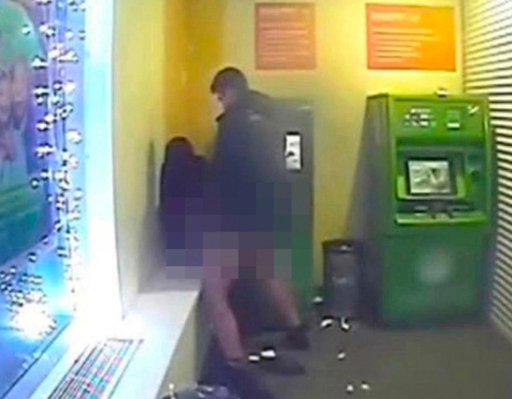 Голая сотрудница Сбербанка