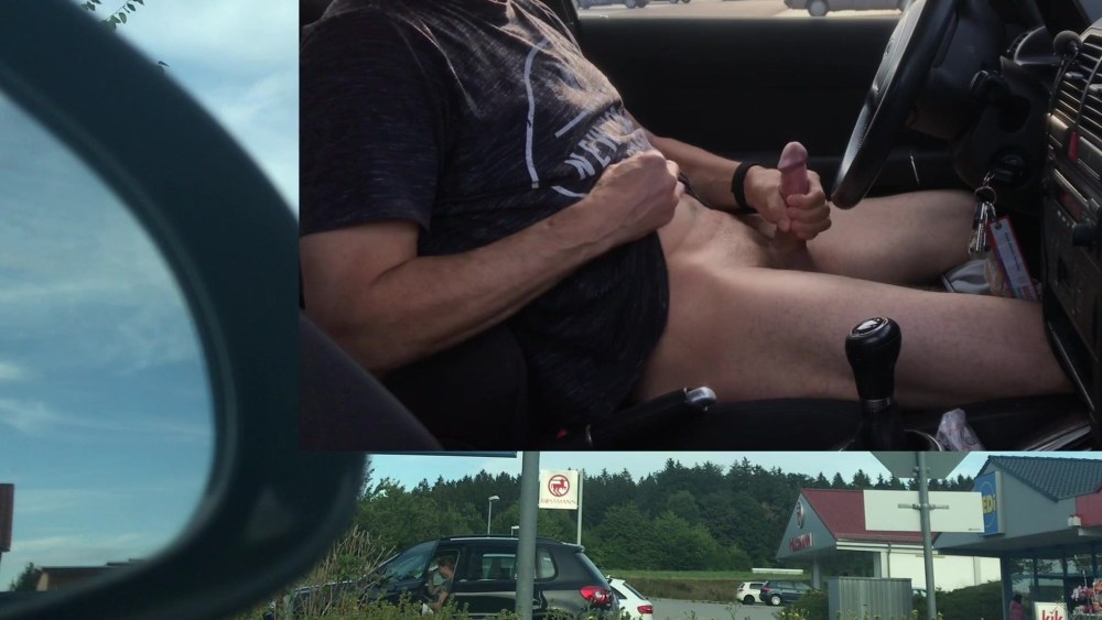 Подрочила мужику на улице