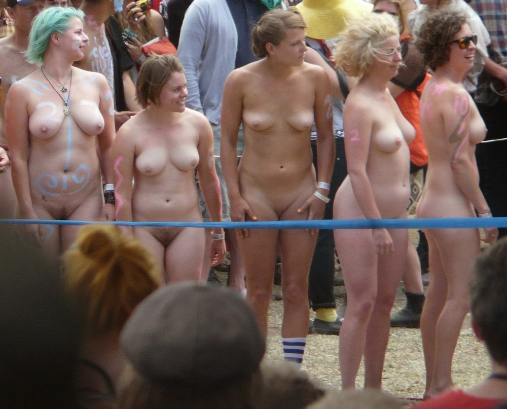 Конкурс красоты голых нудисток (67 фото)