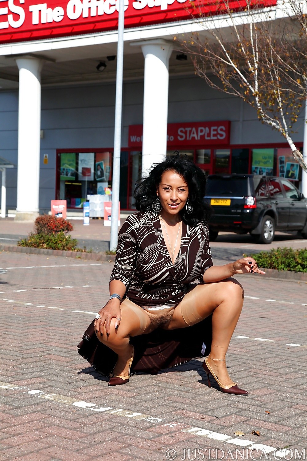 Даника Коллинз без трусов