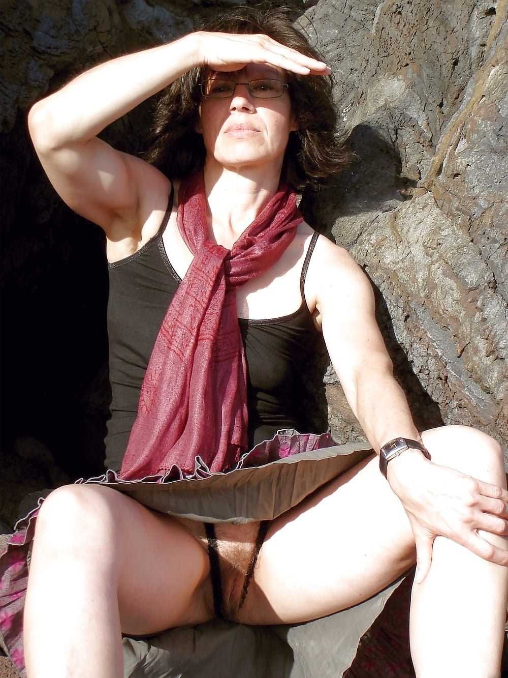 Волосатые под юбкой Любительское