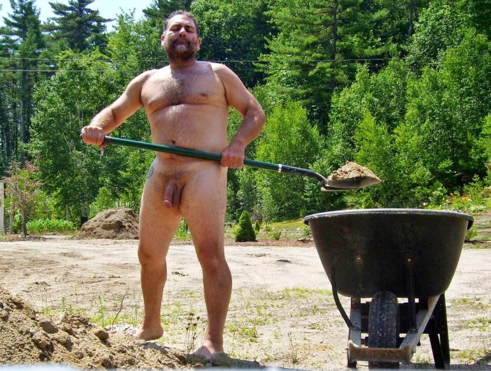 Взрослые мужчины голышом