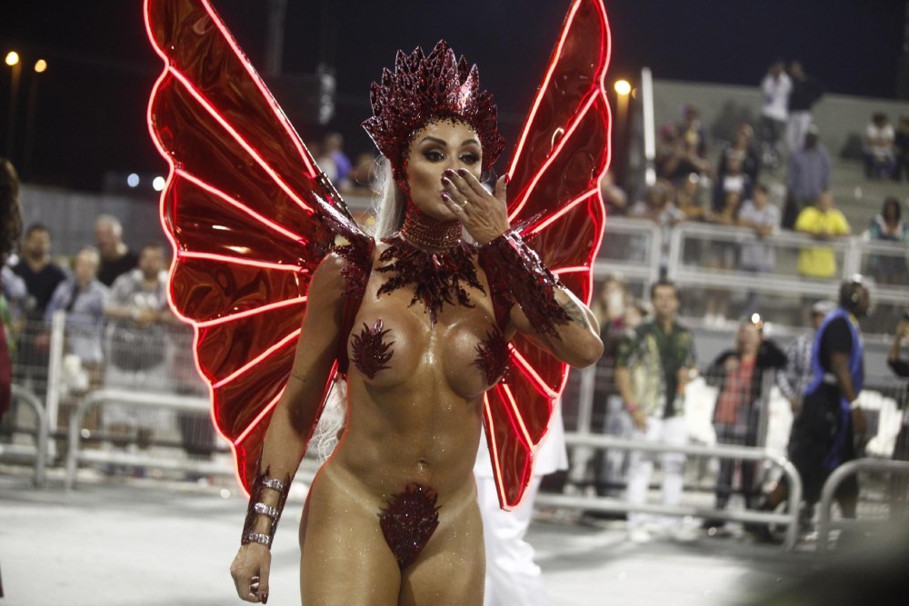 Juliana Salimeni Carnival