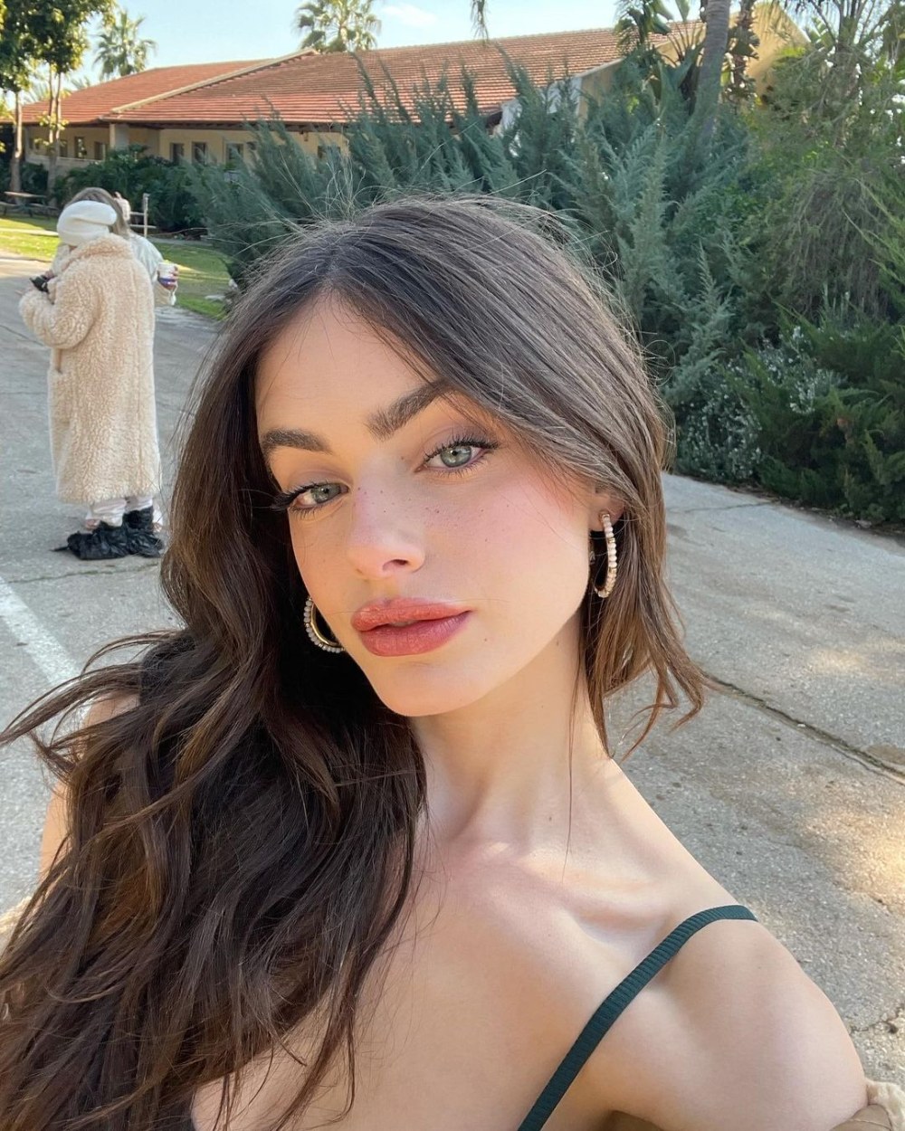 Яэль Шелбия Инстаграм